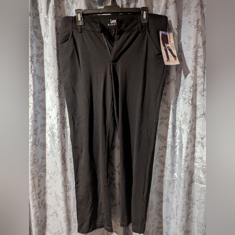 Women's Black Lee Riders Casual 14P Front Pockets! NWT